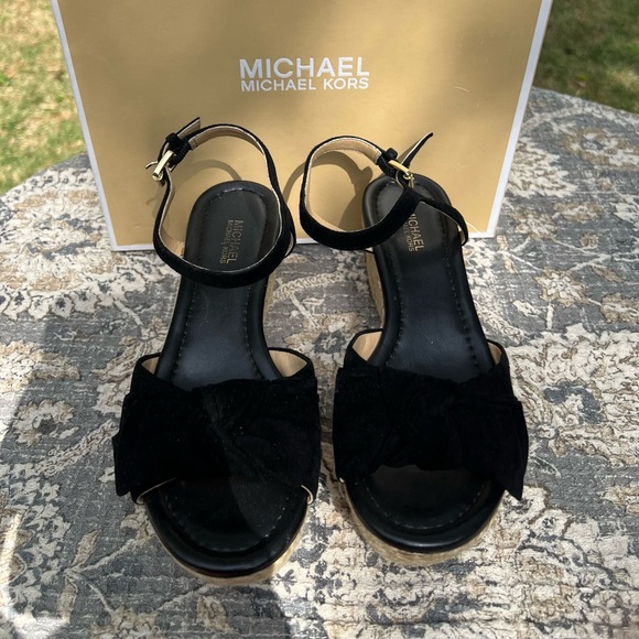 MICHAEL- Michael Kors Mid Wedges - women’s size 5.5 - Picture 13 of 15